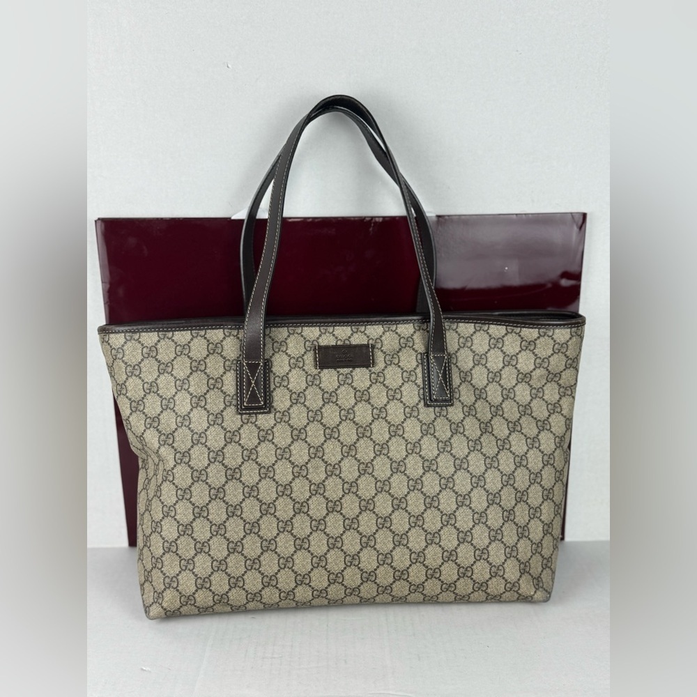 GUCCI GG Supreme Monogram Medium Zippered Shopping Tote Dark Brown.